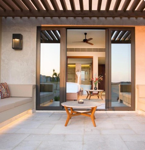 Saudi Arabia Building